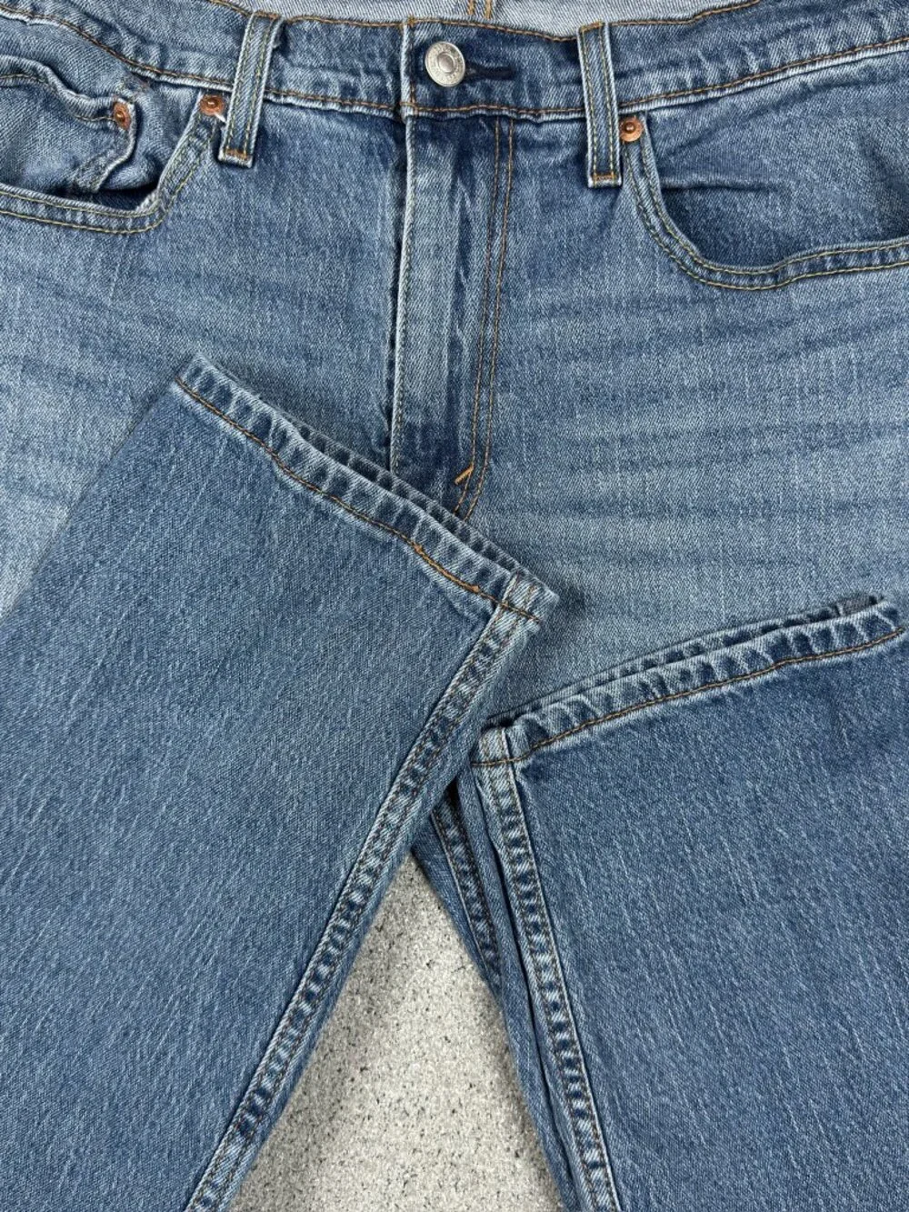Levi's 502 Taper Men's Jeans 33x30 Blue Medium Wash Work Casual Tapered Denim